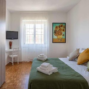Parking And Comfort - Spacious Apt Up To 8 Pax - Milano City Apartments Exterior photo