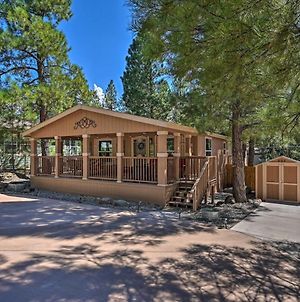 Munds Park Cabin Retreat With Deck And Fire Pit! Βίλα Exterior photo