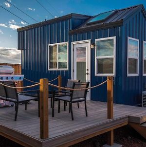Delightful Tiny Home Conveniently Located Apple Valley Exterior photo