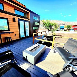 Designer Modern Tiny Home W All Of The Amenities Apple Valley Exterior photo