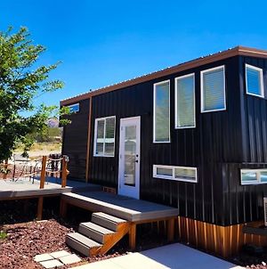 New Modern & Relaxing Tiny House W Deck Near Zion Βίλα Apple Valley Exterior photo