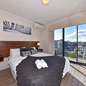 One-Bedroom Cozy Apartment In Perth Cbd Exterior photo