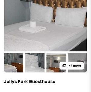Jollys Park Guesthouse Roodepoort Exterior photo