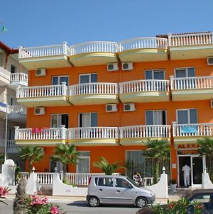 Villa Alexander Παραλία Exterior photo