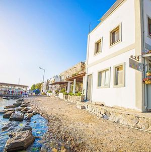 Seaside House With Refreshing View In Gumusluk Βίλα Exterior photo
