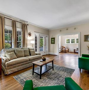 Charming, Voluminous, Manor In Renowned Irving Park Neighborhood! Close To Downtown! Near Premier Shops And Eateries! Βίλα Greensboro Exterior photo