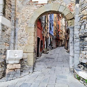 La Porta Del Borgo Aparthotel Πόρτο Βένερε Exterior photo