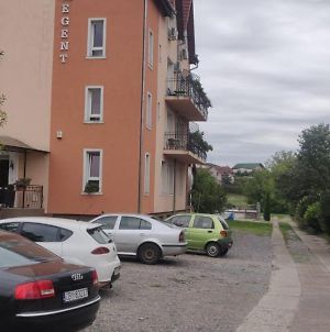 Regent Host Ξενοδοχείο Oradea Exterior photo