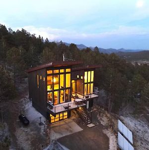 Off-Grid Masterpiece Cabin W/ Breathtaking View Βίλα Central City Exterior photo