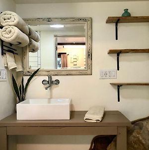 New! Prickly Pear Unique Studio With Bathroom Built Into The Rocks Πρέσκοτ Exterior photo