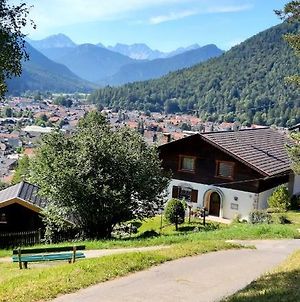 Grosse Ferienwohnung In Hanglage Mit Traumhaftem Bergblick Mittenwald Exterior photo