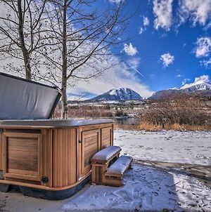 Mtn-View, Waterfront Townhome With Private Hot Tub! Silverthorne Exterior photo