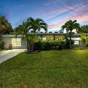 Beautiful Island Home Away From Home Fort Pierce Exterior photo