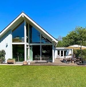 Scandinavian Villa With Wellness Kamperland Exterior photo