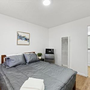 Al Unit 7 - Relaxing, Newly Renovated Room - Centrally Located South Lake Tahoe Exterior photo