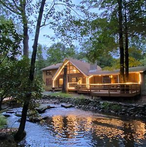 Secluded Chalet On Stream-Mins To Camelback Βίλα Tannersville Exterior photo