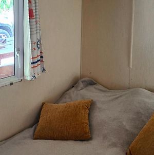 Beautiful Caravan In Sapunki With Wifi And 2 Bedrooms Bogdany Exterior photo