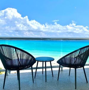 *Turquoise Escape- Beachfront Studio By Casa Paraiso* Κανκούν Exterior photo