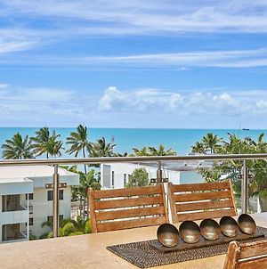 Stunning 2-3 Bedroom Penthouse With Glorious Ocean Views Trinity Beach Exterior photo