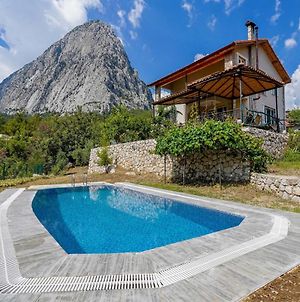 Secluded Villa With On Mountainside In Αττάλεια Exterior photo