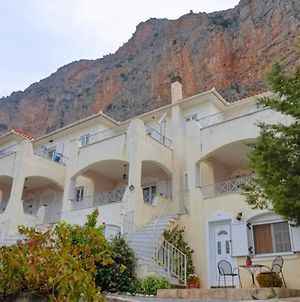 West Red Rock And View Leonidio Maisonette Studio Διαμέρισμα Exterior photo