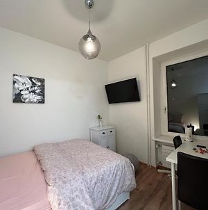 Comfortable Fully Furnished Studio Apartment In Zurich @ S-2 Exterior photo