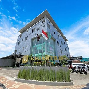 Regantris Hotel Surabaya Σουραμπάγια Exterior photo