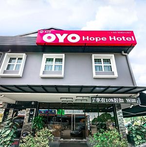 Oyo 428 Hope Hotel Τζόχορ Μπάχρου Exterior photo