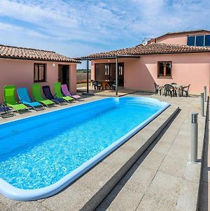 Awesome Home In Galizana With Outdoor Swimming Pool And 5 Bedrooms Exterior photo