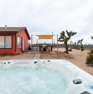 Hemingway House - Hot Tub Under The Desert Stars Βίλα Yucca Valley Exterior photo