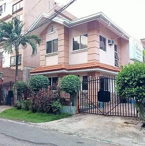 Aberdeen Haus In Mabolo Ξενοδοχείο Cebu Exterior photo