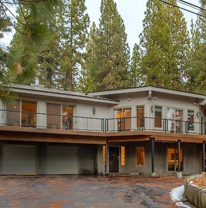Ponderosa By Avantstay Spacious Cabin W Large Deck Hot Tub 10Min To Mtn Incline Village Exterior photo