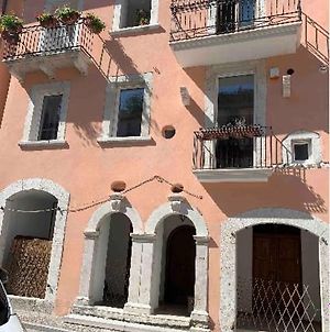 A Casa Di Rocco Διαμέρισμα Castel Di Sangro Exterior photo