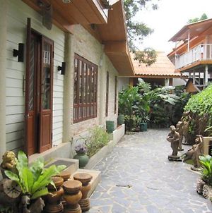 Baan Surin Ξενοδοχείο Thalang Exterior photo