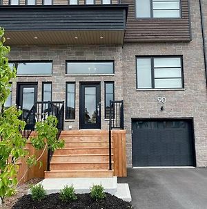 The Tilbury - Bright New 3B/R Townhouse In Bedford Βίλα Χάλιφαξ Exterior photo
