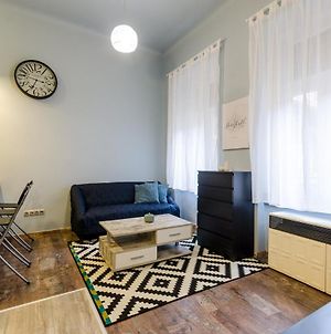 2Rm Apartment In The Party District Βουδαπέστη Exterior photo