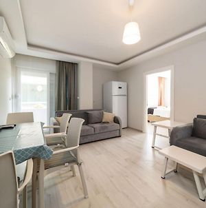Flat With Shared Pool And Balcony In Konyaaltii Διαμέρισμα Αττάλεια Exterior photo