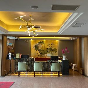 Taitung Bali Suites Hotel Exterior photo