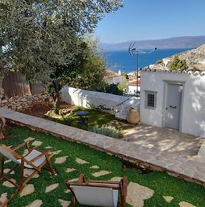 Metochi Athentic Hospitality Διαμέρισμα Hydra Island  Exterior photo