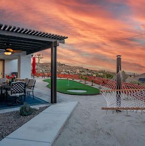Desert Oasis With Dog Friendly, Mini-Golf, Fire Pit, Hot Tub, And Bbq Grill Βίλα Yucca Valley Exterior photo
