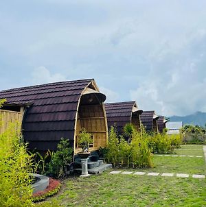 Tegal Bamboo Cottages & Private Hot Spring Baturaja  Exterior photo