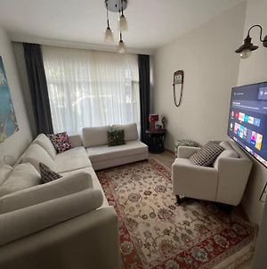Cozy Place At Yeldegirmeni, Kadikoy Area Bed and Breakfast Κωνσταντινούπολη Exterior photo