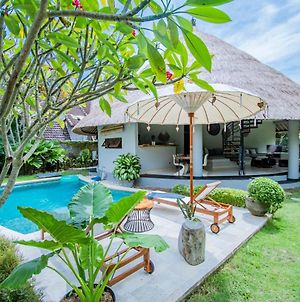 Sub Villas Bali Canggu Exterior photo