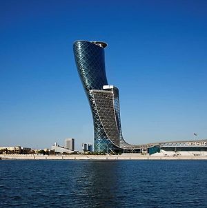 Andaz Capital Gate Abu Dhabi - A Concept By Hyatt Ξενοδοχείο Exterior photo