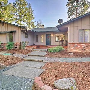 Serene Grants Pass Lodging With Mountain Views! Βίλα Exterior photo