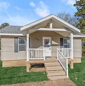30 Plus Stay Cozy Cottage Near Hospitals & U Of A Fayetteville Exterior photo