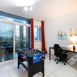 Central 3Br & 3Bath - Table Soccer And Comfy Beds By 360 Estates Διαμέρισμα Gzira Exterior photo