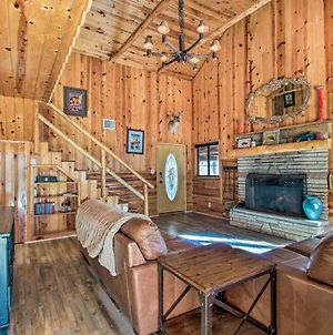 Modern Pinetop Cabin With Patio And Fire Pit! Βίλα Indian Pine Exterior photo