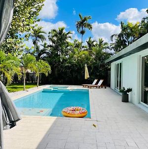 Zen Style Villa With Pool, Riverfront & Fast Wifi Βόρειο Μαϊάμι Exterior photo