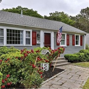 A Cozy Cape House Steps To Restaurants & Beaches ~1.4 Miles Down Scenic Roads Yarmouth Port Exterior photo